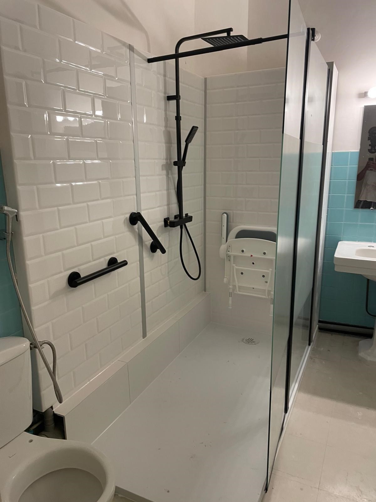 Photo de réalisation de douche sécurisée 16